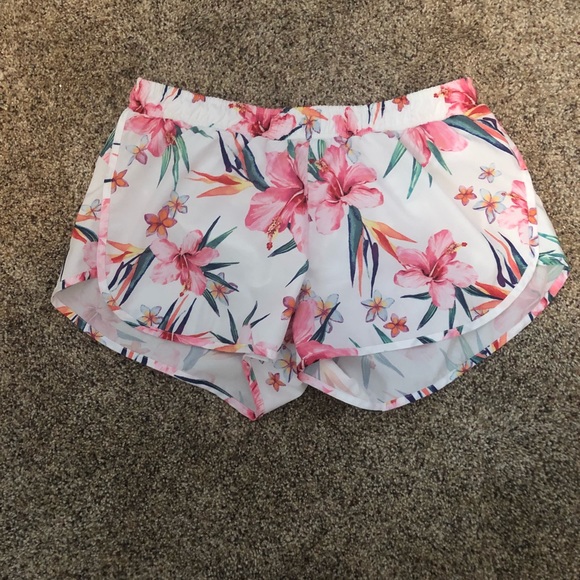 Old Navy floral athletic shorts- 3/$20 - Picture 1 of 2